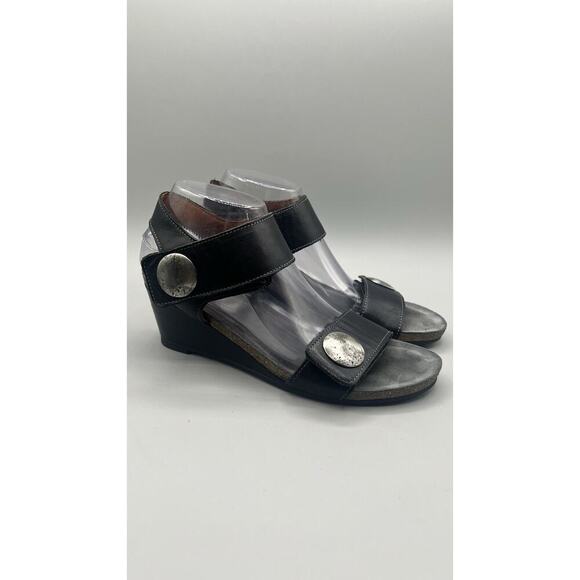 Taos Carousel Ajustable Strappy Wedge Sandals Black Leather Size 40/ 9-9.5 US - Picture 1 of 13
